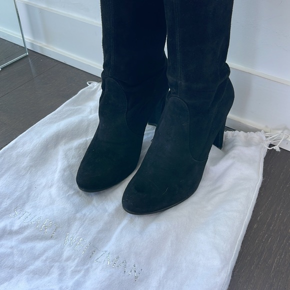 STUART WEITZMAN
Highland Stretch Suede Over-The-Knee Boots - Picture 6 of 11